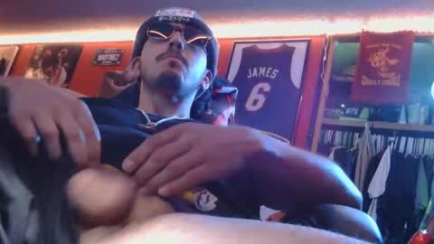 Snapshot of bravo6ix chatting on December 2025 05:48:01 AM Kyngmaxk online show from December 2025 05:48:01 AM