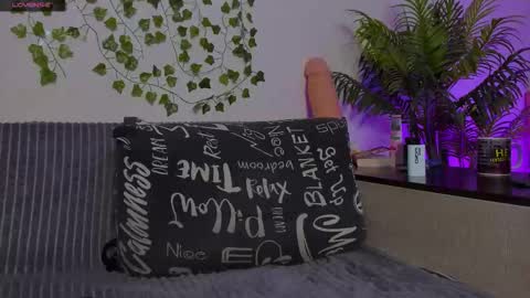 Johny Bravo online show from November 2025 11:31:01 AM