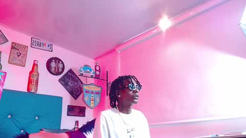 breazer__ online show from October 2025 05:47:03 PM