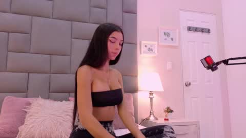 Snapshot of bree_watson chatting on February 2025 12:00:02 PM Bree online show from February 2025 12:00:02 PM