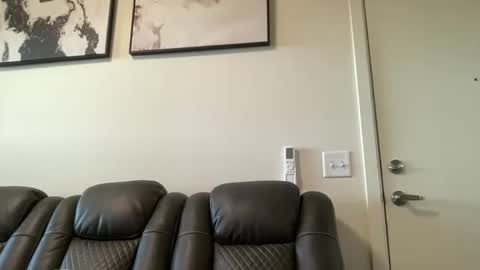 breezydoesit95 online show from January 2026 11:30:02 PM