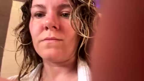 Brenda online show from May 2026 04:02:01 PM