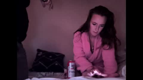 bri_and_ant online show from December 2025 02:41:02 AM