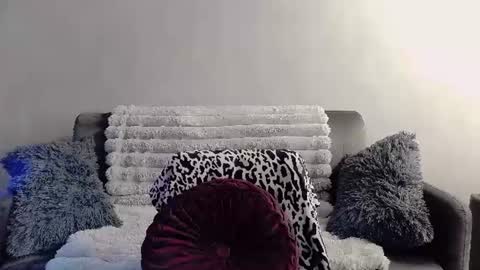 bri_fox online show from July 2026 09:25:02 PM