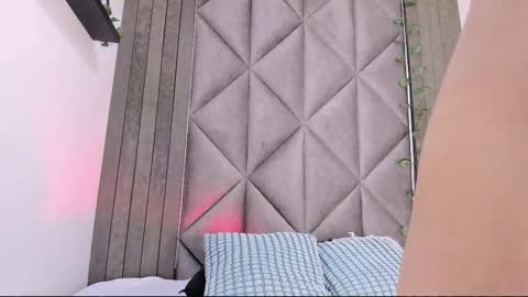 B R I A  online show from November 2025 01:27:02 AM