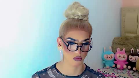 BRIANA online show from November 2025 06:46:02 AM