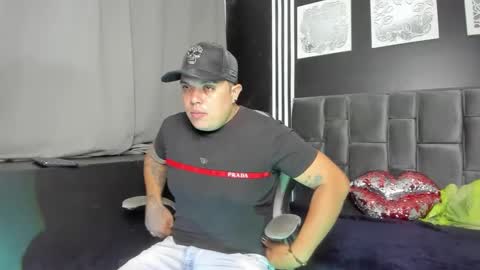 brianhot_fire online show from December 2025 03:45:02 AM