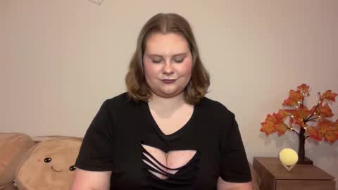 Brianna online show from November 2025 07:51:02 AM