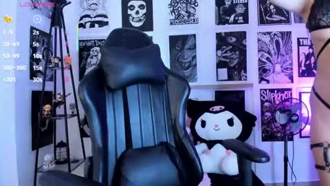 Briana online show from October 2025 01:21:01 PM