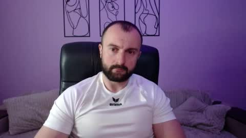 brindlefly69 online show from April 2026 10:48:01 AM