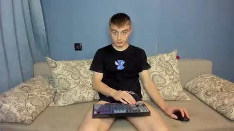 bristlebback online show from September 2025 04:01:01 PM