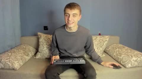 bristlebback online show from October 2025 04:38:02 PM