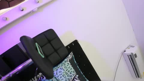 britannyxhorny online show from December 2025 07:47:02 AM