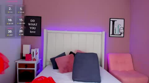 Britany online show from October 2025 08:32:01 PM