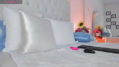 Brithany Rousee online show from December 2025 03:10:01 PM