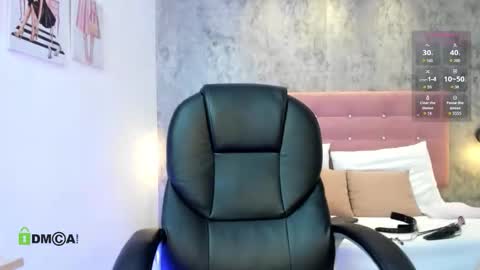 Brithany online show from October 2025 07:23:01 PM