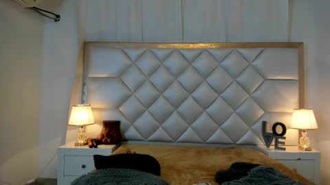 Brittany  online show from September 2025 07:40:02 PM