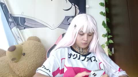 maru miaw   Please help me to reach 100 thumbs up online show from December 2025 04:47:01 PM