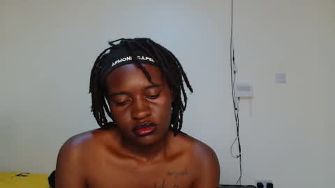 Snapshot of broken_haloo chatting on April 2026 06:11:01 AM broken_haloo online show from April 2026 06:11:01 AM