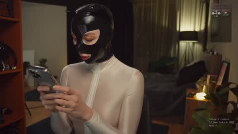 Snapshot of bronnica chatting on January 2025 03:28:02 PM Anna online show from January 2025 03:28:02 PM