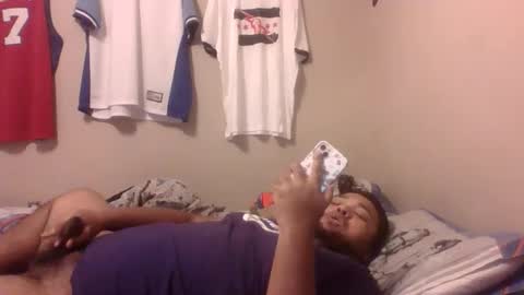 Snapshot of bronxforlife chatting on January 2025 08:57:02 PM bronxforlife online show from January 2025 08:57:02 PM