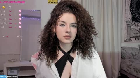 Snapshot of brookchills chatting on December 2024 06:50:01 PM Brook Help me collect 100 reactions online show from December 2024 06:50:01 PM