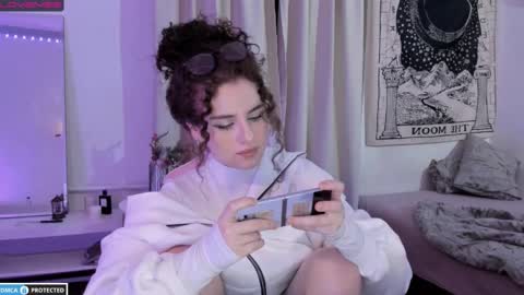 Snapshot of brookchills chatting on February 2025 11:22:02 PM Brook Help me collect 100 reactions online show from February 2025 11:22:02 PM