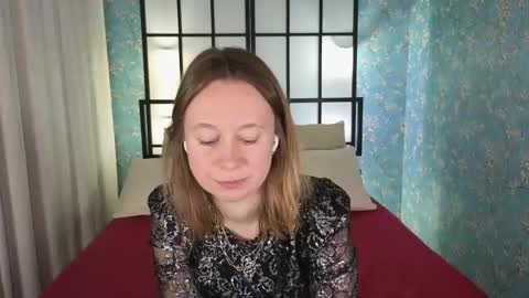 Brooke online show from November 2025 09:03:01 PM
