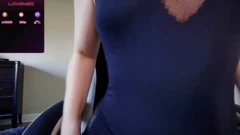 Snapshot of brookebee27 chatting on February 2025 09:02:01 PM brookebee online show from February 2025 09:02:01 PM