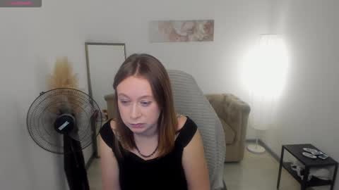 Lady Brooke online show from November 2025 09:04:01 PM