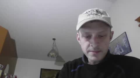 Snapshot of browndog5580 chatting on December 2024 01:07:02 AM browndog5580 online show from December 2024 01:07:02 AM