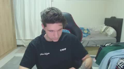 Snapshot of brownhaiir chatting on January 2025 07:42:02 PM brownhaiir online show from January 2025 07:42:02 PM