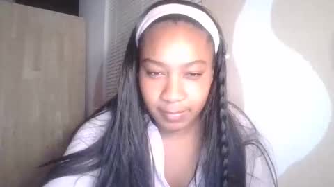 Brownsuagrcutie online show from November 2025 02:06:01 AM