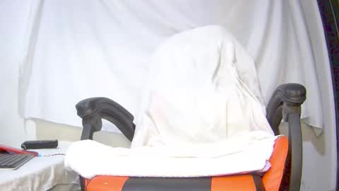 Bruce online show from December 2025 02:10:02 AM