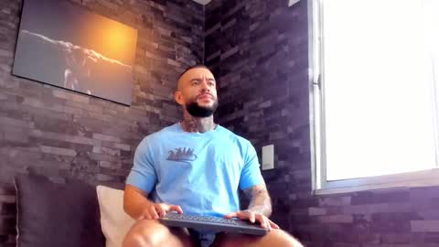 brucedallas online show from September 2025 01:35:02 PM