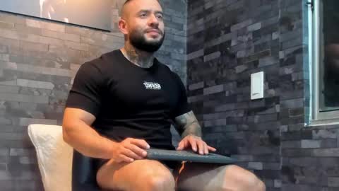 Snapshot of brucedallas chatting on May 2026 02:39:01 AM brucedallas online show from May 2026 02:39:01 AM