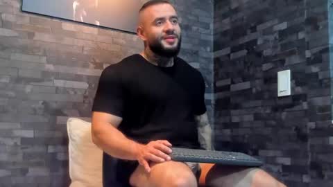 brucedallas online show from July 2026 05:32:02 AM