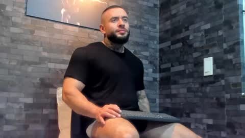 brucedallas online show from July 2026 04:07:01 AM