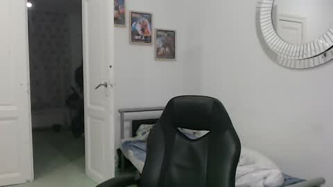 Bruce online show from January 2025 07:17:02 PM