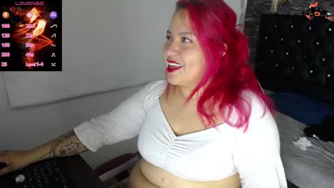 Snapshot of bruja_scarlata chatting on February 2025 06:46:01 PM Bruja SCarlata online show from February 2025 06:46:01 PM
