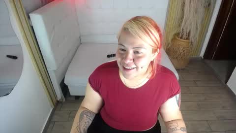 Snapshot of bruja_scarlata chatting on December 2025 11:27:02 AM Bruja SCarlata online show from December 2025 11:27:02 AM