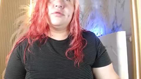 Snapshot of bruja_scarlata chatting on December 2025 10:43:01 AM Bruja SCarlata online show from December 2025 10:43:01 AM