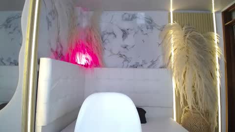 Snapshot of bruja_scarlata chatting on December 2025 11:17:01 AM Bruja SCarlata online show from December 2025 11:17:01 AM