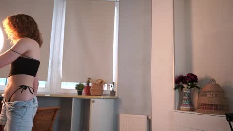 Tess online show from May 2026 02:02:01 PM