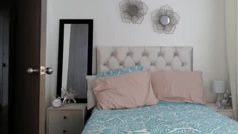 Snapshot of brunette_sex718203 chatting on February 2025 05:41:02 PM Violetta online show from February 2025 05:41:02 PM