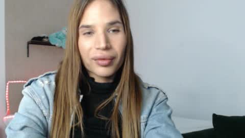 Snapshot of brunettesurprise chatting on January 2026 05:15:01 PM Luna online show from January 2026 05:15:01 PM