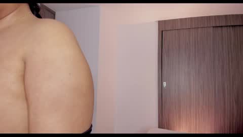 Snapshot of brunnahart chatting on December 2024 11:32:01 PM online show from December 2024 11:32:01 PM