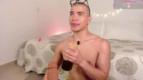 Snapshot of bruno_rangel chatting on December 2025 11:40:02 AM Bruno online show from December 2025 11:40:02 AM