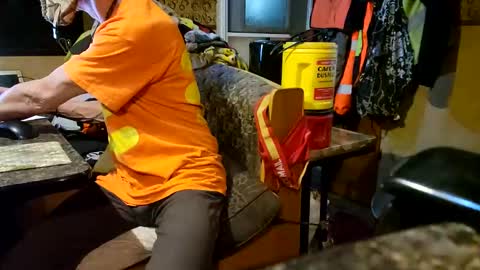 Steve... aka SkinnieDippin aka TimberTramp online show from January 2025 01:25:02 PM