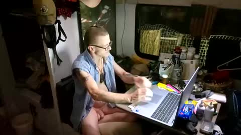 Steve... aka SkinnieDippin aka TimberTramp online show from April 2026 06:03:01 AM